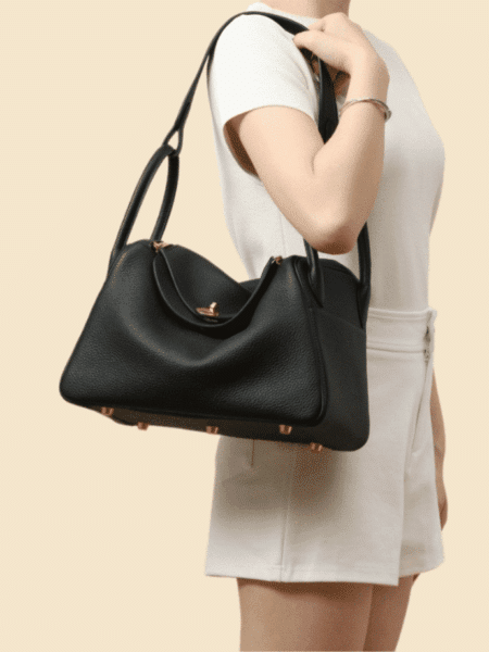 [에르메스] 린디 30cm Taurillon Clemence/ Noir - Gold