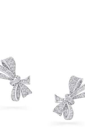 [그라프] 틸다의 보 클래식 다이아몬드 스터드 이어링 RGE1149