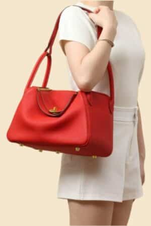 [에르메스] 린디 30cm Taurillon Clemence/ Rouge Casaque - Gold