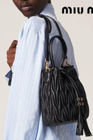 [미우미우] 마테라쎄 나파 가죽 버킷백 5BE085