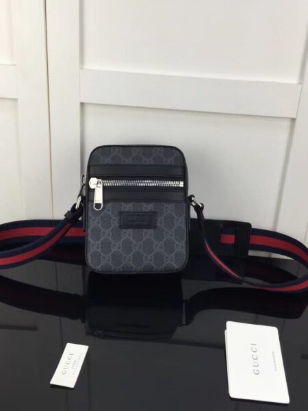 [구찌] GG 메신저백 블랙 682357