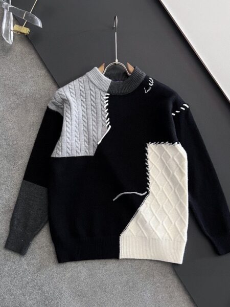 [루이비통] 배색 라운드넥 니트 스웨터 (2 COLORS)