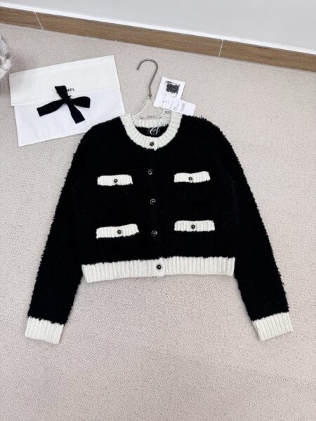 [샤넬] 배색 니트 카디건 (2 COLORS)