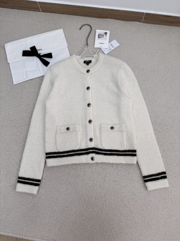 [샤넬] 캐시미어 가디건 P79705-K11593-U2860