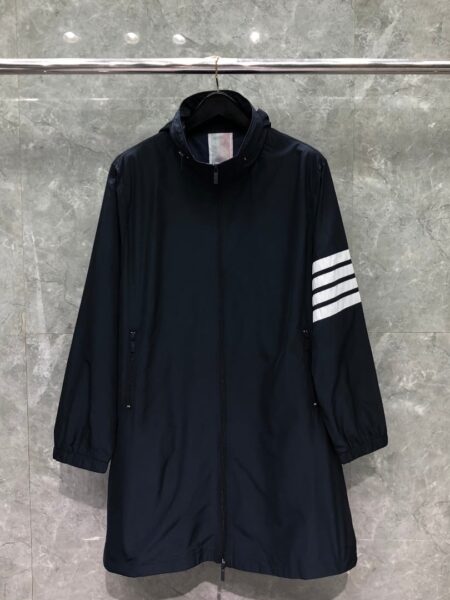 [톰브라운] 4-바 센터백 바람막이 후드 코트