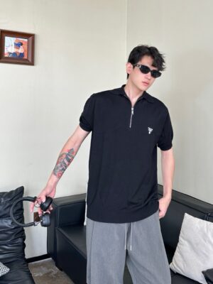 [프라다] 울 폴로 셔츠 ( 2 COLORS)