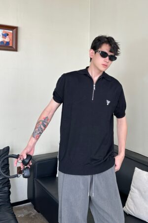 [프라다] 울 폴로 셔츠 ( 2 COLORS)