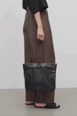 [더 로우] 핌 가죽 백 / 블랙