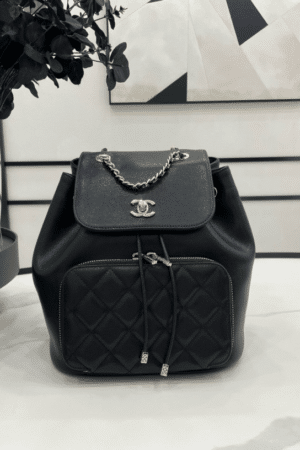 [샤넬] 22B 비지니스 어피니티 백팩 라지 블랙 케비어 카프스킨 샴페인골드 메탈 AS3530