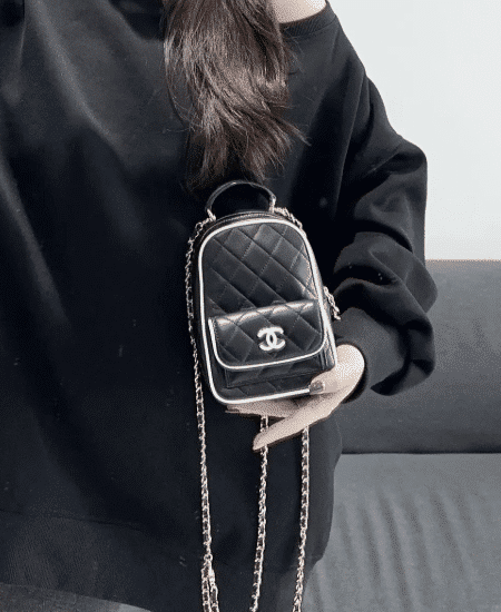 [샤넬] 미니 클래식 시즌 탑핸들 체인 백팩 블랙 AP4514