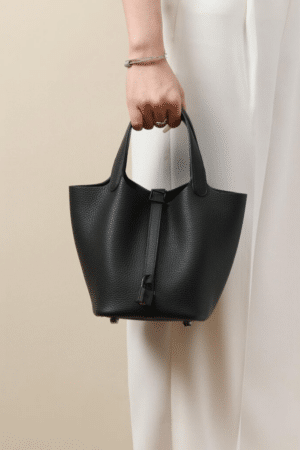 [에르메스] 피코탄 Lock 18cm Clemence/ Noir