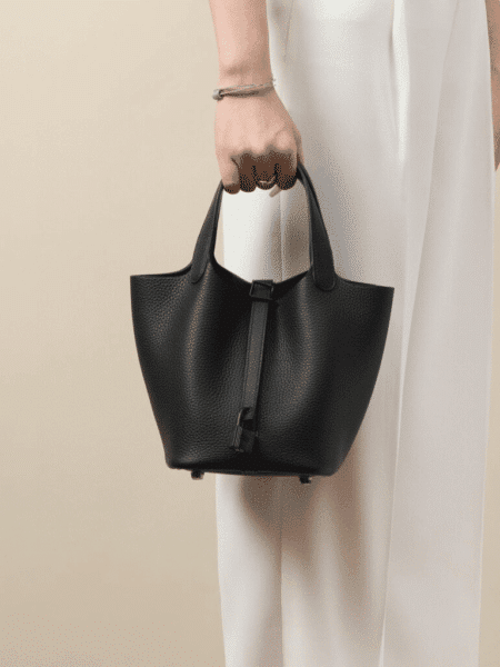 [에르메스] 피코탄 Lock 18cm Clemence/ Noir