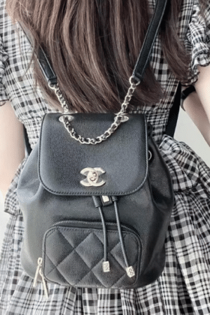 [샤넬] 22B 비지니스 어피니티 백팩 스몰 블랙 케비어 카프스킨 샴페인골드 메탈 AS3530