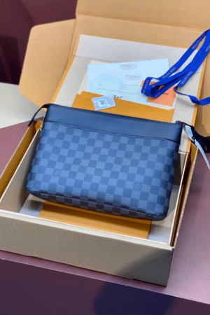 [루이비통] 포쉐트 보야주 수플