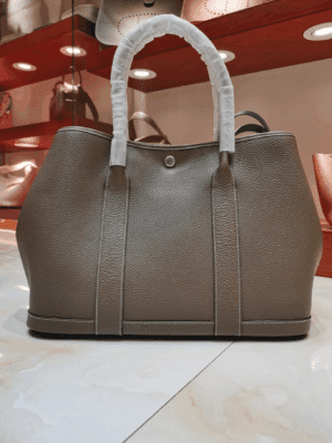 [에르메스] 가든파티 36cm Taurillon Clemence/ Etoupe