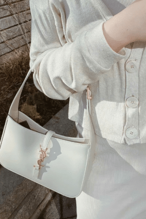 [생로랑] LE 5 A 7 호보백 화이트 6572282