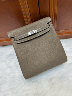 [에르메스] 켈리 Ado Backpack 22cm Togo/ Etoupe - Silver