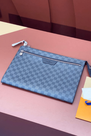 [루이비통] 포쉐트 24H 다미에 그라파이트