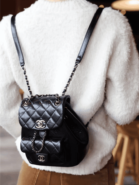 [샤넬] 22 듀마 백팩 스몰 블랙 - 금장 AS2908