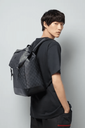 [구찌] 인터로킹 G 미디엄 백팩 696013 97S9F