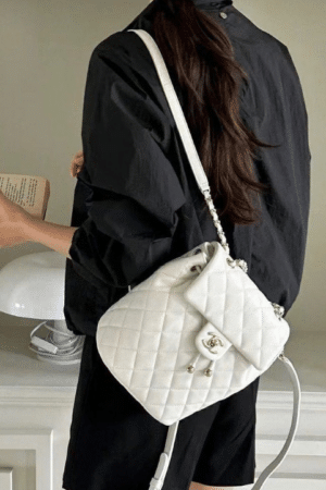 [샤넬] 어반 스피릿 스몰 백팩 스몰 화이트 AS4058