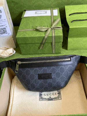 [구찌] GG 수프림 캔버스와 가죽 슬링백