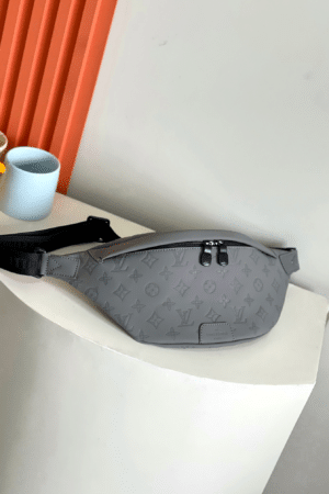 [루이비통] 모노그램 캔버스 디스커버리 범백