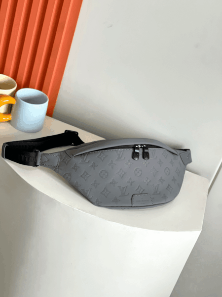 [루이비통] 모노그램 캔버스 디스커버리 범백