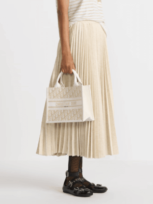 [디올] 스몰 스트랩 북 토트백 M1325CZDL