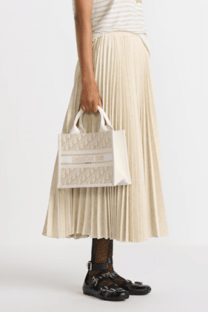 [디올] 스몰 스트랩 북 토트백 M1325CZDL