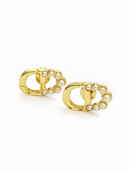 [디올] Petit CD 미니 스터드 귀걸이 E3649WOMRS