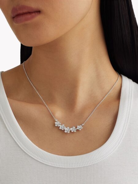 [그라프] 와일드 플라워 다이아몬드 라인 펜던트 RGP778