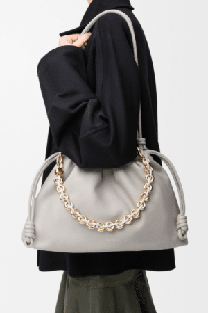 [로에베] 라지 플라멩코 펄스 나파 램스킨 쉘 그레이 A411FPDX01