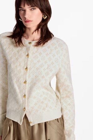 [루이비통] 모노그램 브러시드 니트 카디건 1AJFRU