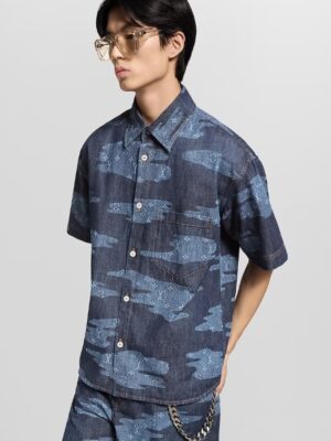 [루이비통] 모노그램 반팔 샴브레이 셔츠 1AIMJ6