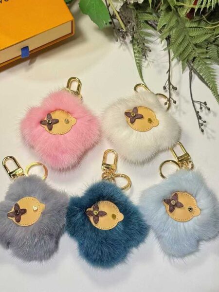 [루이비통] 여자 비비안 퍼 백참 앤 키홀더 M00894 (5 COLOR)