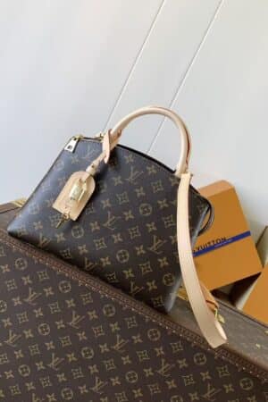 [루이비통] 쁘띠뜨 팔레 M45900