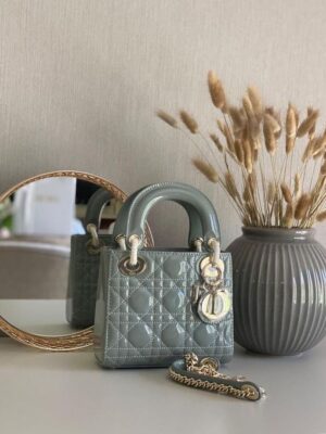 [디올] 레이디 미니 백 M0505OWCB