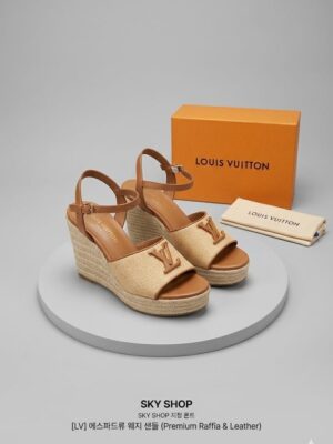 [루이비통] 런웨이 컬렉션 플랫폼 샌들