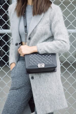 [샤넬] 미디엄 보이 샤넬 램스킨 실버 루테늄 메탈 A67086