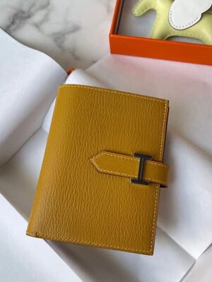 [에르메스] Bearn Compact 베안 반지갑 9D Ambre 양가죽