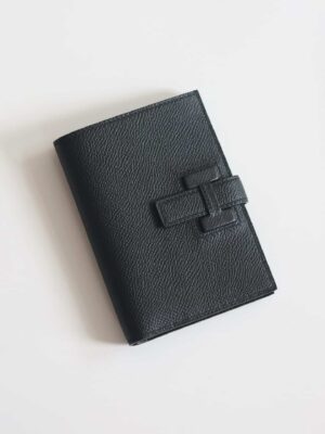 [에르메스] 뉴 H 파상트 컴팩트 지갑 Epsom – NOIR