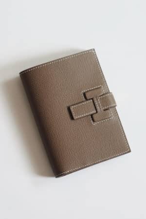 [에르메스] 뉴 H 파상트 컴팩트 지갑 Epsom – ETOUPE