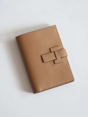 [에르메스] 뉴 H 파상트 컴팩트 지갑 Epsom – NATURAL