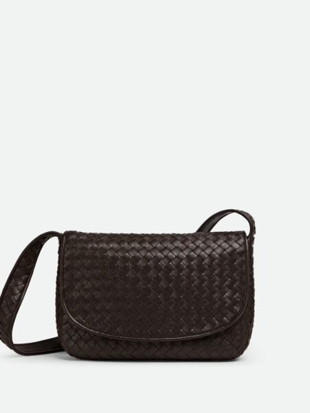 [보테가베네타] 베네토 플랩 메신저 백 퐁당