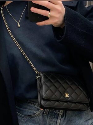 [샤넬] 클래식 WOC 미니 크로스백 블랙 램스킨 금장 AP0250