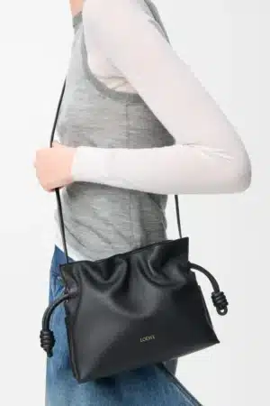 [로에베] 미니 플라멩코 클러치 나파 카프스킨 블랙 A411FC2X73