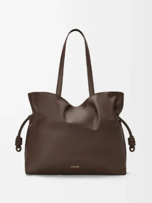 [로에베] 라지 플라멩코 클러치 나파 카프스킨 초콜릿 A411FL1X18