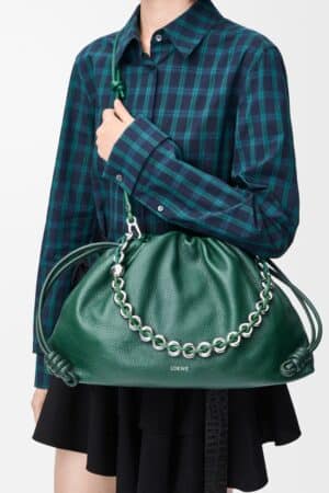 [로에베] 라지 플라멩코 펄스 디어스킨 상록수 A411FPDX24