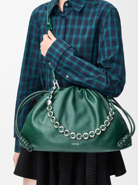 [로에베] 라지 플라멩코 펄스 디어스킨 상록수 A411FPDX24